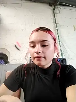 Snapshot of Arianna_01 chatting on May 20, 2026, 3:31 pm Arianna 01 online show from May 20, 2026, 3:31 pm
