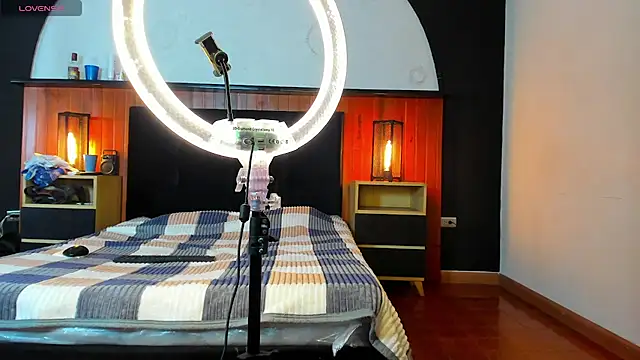 Stormandloganxx online show from July 2, 2026, 1:17 pm