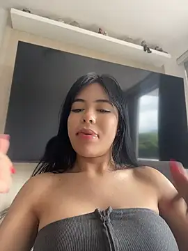 Snapshot of FERNANDAXX_ chatting on June 25, 2026, 4:01 pm FERNANDAXX online show from June 25, 2026, 4:01 pm