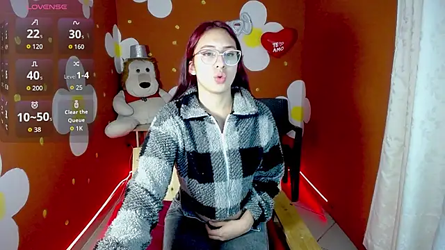 ashly litlle online show from June 17, 2026, 7:57 pm