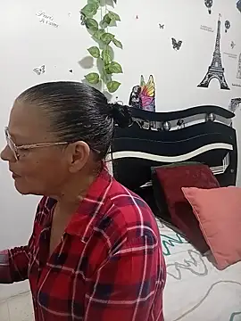 Snapshot of katrinna_ chatting on June 13, 2026, 11:24 pm katrinna online show from June 13, 2026, 11:24 pm