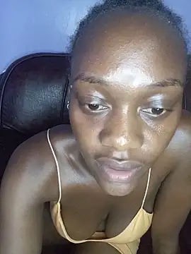 Snapshot of Paulahaze chatting on June 9, 2026, 9:27 pm Paulahaze online show from June 9, 2026, 9:27 pm