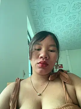 Snapshot of Suki-love chatting on July 8, 2026, 6:03 am Suki-love online show from July 8, 2026, 6:03 am