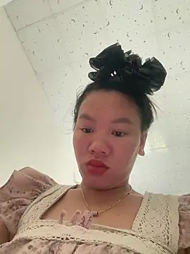 Suki-love online show from May 22, 2026, 3:48 am