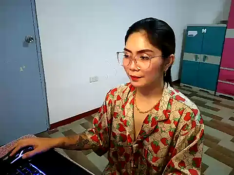 Snapshot of Sexynica chatting on June 21, 2026, 1:50 pm Sexynica online show from June 21, 2026, 1:50 pm