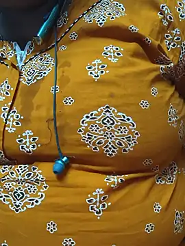 Snapshot of geetha431 chatting on July 4, 2026, 7:29 pm geetha431 online show from July 4, 2026, 7:29 pm