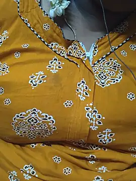 Snapshot of geetha431 chatting on June 28, 2026, 5:30 pm geetha431 online show from June 28, 2026, 5:30 pm