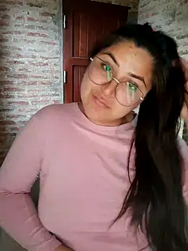 Snapshot of morena95_ chatting on June 2, 2026, 7:47 pm morena95 online show from June 2, 2026, 7:47 pm