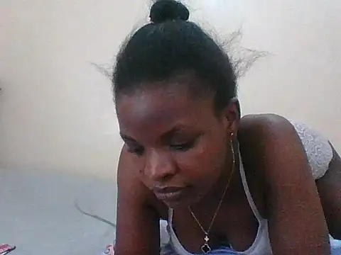 Snapshot of mis-monroe037 chatting on July 6, 2026, 10:33 am mis-monroe037 online show from July 6, 2026, 10:33 am