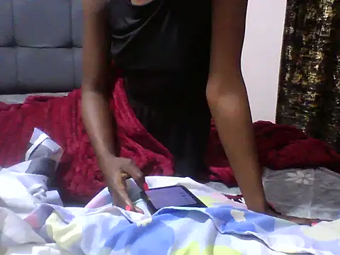 cythuu03 online show from July 14, 2026, 4:02 pm