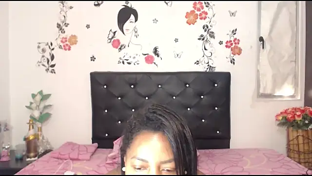 sashaxhot21 online show from April 6, 2026, 9:38 pm