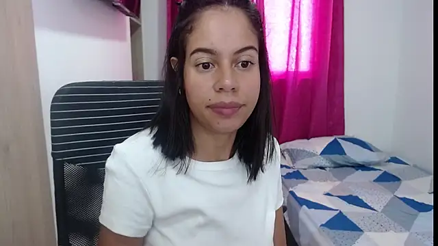 Snapshot of Valeria_Santos_ chatting on June 24, 2026, 1:43 pm Valeria Santos online show from June 24, 2026, 1:43 pm