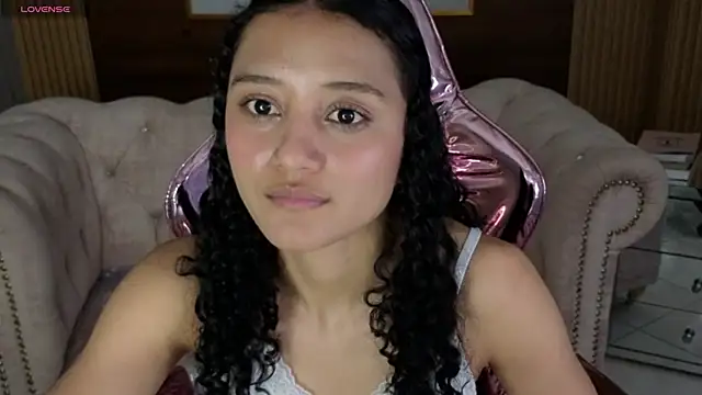 Snapshot of Karol1_s chatting on June 5, 2026, 6:52 am Karol1 s online show from June 5, 2026, 6:52 am
