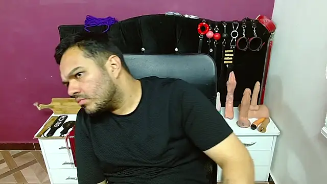-AlejandroT- online show from June 1, 2026, 10:53 pm