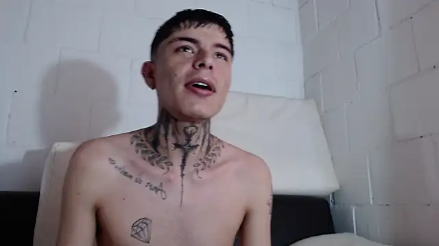 Snapshot of badboy-fox chatting on May 26, 2026, 10:30 pm badboy-fox online show from May 26, 2026, 10:30 pm