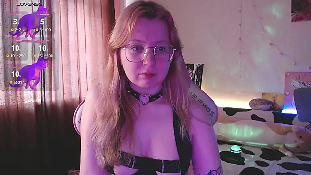 Snapshot of henby_streamss chatting on June 26, 2026, 7:25 am henby streamss online show from June 26, 2026, 7:25 am
