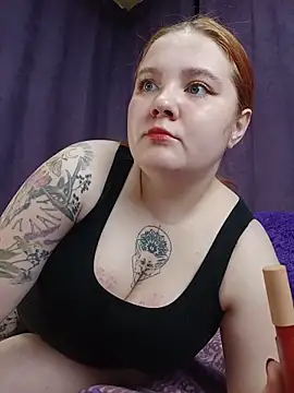 Snapshot of Triss_V chatting on May 26, 2026, 11:47 pm Triss V online show from May 26, 2026, 11:47 pm