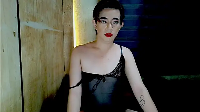 Pretty Bug online show from May 28, 2026, 12:44 pm