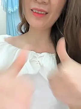 Snapshot of Lye_lovely chatting on June 27, 2026, 10:43 am Lye lovely online show from June 27, 2026, 10:43 am