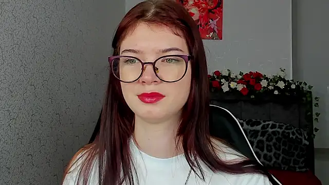 MelissaMay   online show from June 11, 2026, 10:40 pm