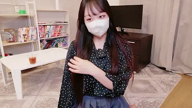Snapshot of Mei--chan-- chatting on July 20, 2026, 10:33 am Mei--chan-- online show from July 20, 2026, 10:33 am