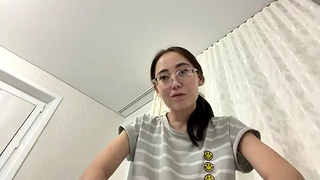Snapshot of VickieTrudo chatting on July 1, 2026, 9:15 pm VickieTrudo online show from July 1, 2026, 9:15 pm