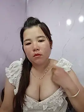Snapshot of baby_rose026 chatting on July 4, 2026, 2:43 pm baby rose026 online show from July 4, 2026, 2:43 pm