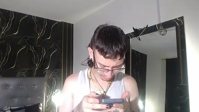 Snapshot of Ryan_Owenss chatting on July 2, 2026, 3:07 am Ryan Owenss online show from July 2, 2026, 3:07 am