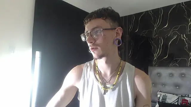 Snapshot of Ryan_Owenss chatting on June 13, 2026, 3:15 am Ryan Owenss online show from June 13, 2026, 3:15 am