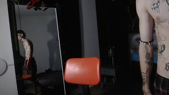 Snapshot of Ryan_Owenss chatting on June 3, 2026, 3:18 am Ryan Owenss online show from June 3, 2026, 3:18 am