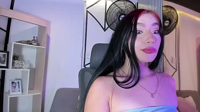 Snapshot of kitanna_1 chatting on June 6, 2026, 10:15 pm kitanna 1 online show from June 6, 2026, 10:15 pm