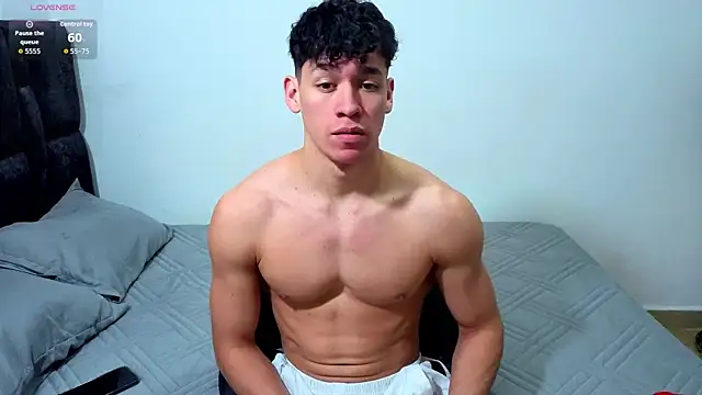 Snapshot of Luke_Muscle chatting on July 6, 2026, 11:07 pm Luke Muscle online show from July 6, 2026, 11:07 pm