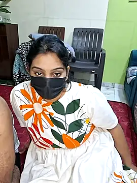 Hornyreshma online show from July 7, 2026, 5:38 pm
