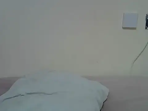 creamypetite online show from June 17, 2026, 5:34 pm