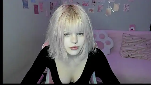 Snapshot of VelvetAlice chatting on July 13, 2026, 8:52 pm VelvetAlice online show from July 13, 2026, 8:52 pm