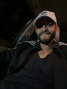 Snapshot of bigblack0111 chatting on June 24, 2026, 2:10 am bigblack0111 online show from June 24, 2026, 2:10 am