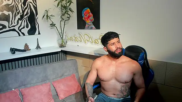 RikyAaron online show from June 23, 2026, 1:03 am