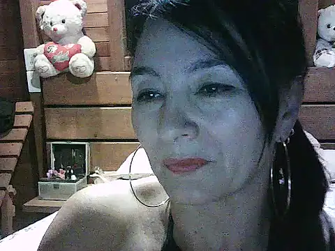 Snapshot of Anlly_garcia002 chatting on May 30, 2026, 11:43 pm Anlly garcia002 online show from May 30, 2026, 11:43 pm