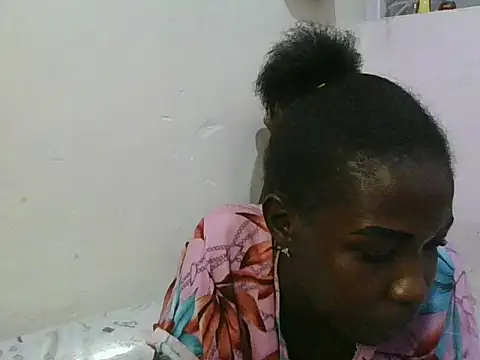 Snapshot of shugabaibe chatting on June 3, 2026, 11:44 am shugabaibe online show from June 3, 2026, 11:44 am