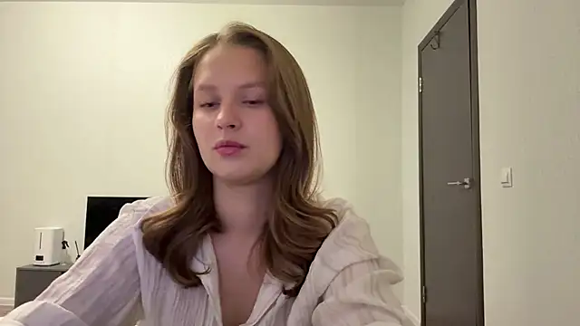 Snapshot of Beverly_Smith chatting on June 4, 2026, 5:28 pm Beverly Smith online show from June 4, 2026, 5:28 pm