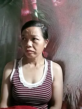 Snapshot of Elfledaa chatting on July 10, 2026, 10:54 pm Elfledaa online show from July 10, 2026, 10:54 pm