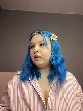 Snapshot of Stefani_Art chatting on June 15, 2026, 10:09 pm Stefani Art online show from June 15, 2026, 10:09 pm