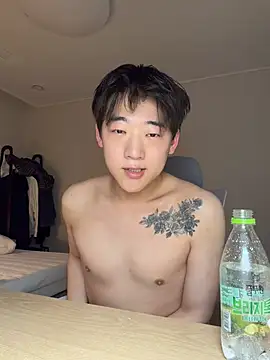 Snapshot of k-kinky chatting on June 20, 2026, 8:03 pm k-kinky online show from June 20, 2026, 8:03 pm
