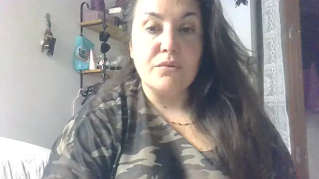 mmicia online show from May 25, 2026, 8:40 pm