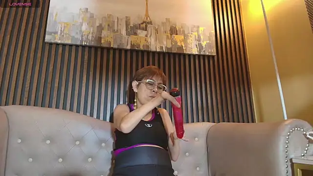 Snapshot of Madame_mature1 chatting on June 20, 2026, 6:57 pm Madame mature1 online show from June 20, 2026, 6:57 pm