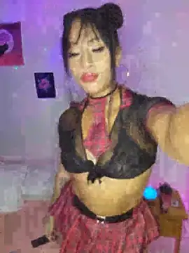 Medusa Hot69 online show from May 27, 2026, 4:31 am