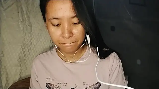 Snapshot of Rosy_Tin chatting on June 2, 2026, 2:06 pm Rosy Tin online show from June 2, 2026, 2:06 pm