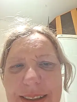 Snapshot of Sonya_Marmelad chatting on May 24, 2026, 8:20 pm Sonya Marmelad online show from May 24, 2026, 8:20 pm