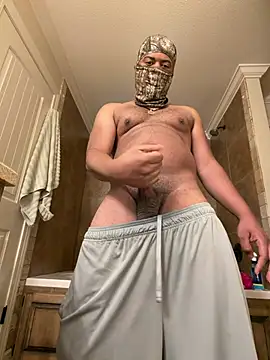 Snapshot of rico_suave21 chatting on June 19, 2026, 4:57 pm rico suave21 online show from June 19, 2026, 4:57 pm