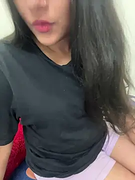 Snapshot of Aalya_B chatting on July 28, 2026, 5:23 pm Aalya B online show from July 28, 2026, 5:23 pm